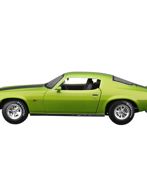 Load image into Gallery viewer, 1:18 SE 1971 Camaro Z28 Die-Cast Model
