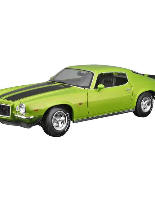 Load image into Gallery viewer, 1:18 SE 1971 Camaro Z28 Die-Cast Model
